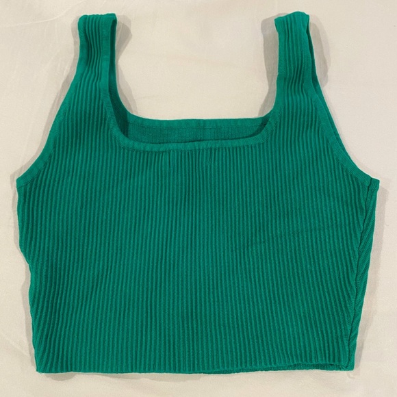 House of Harlow > Cropped ribbed tank - Picture 2 of 4